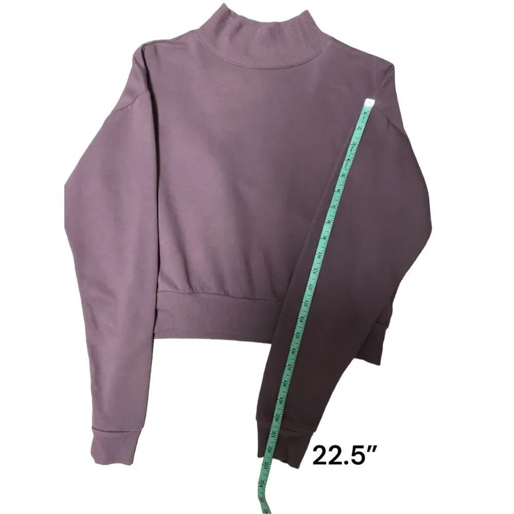 Cropped Sweatshirt Size Small - Picture 4 of 7